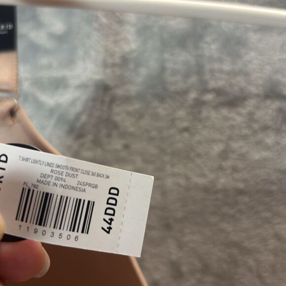 NWT New Torrid Rose Dust Tshirt Lightly Lined Smooth Front Close Size 44DDD - Picture 7 of 7